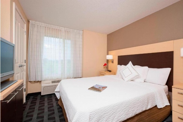 TownePlace Suites by Marriott Des Moines Urbandale image 3